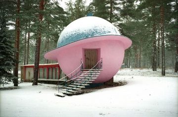 tiny house pink ball
