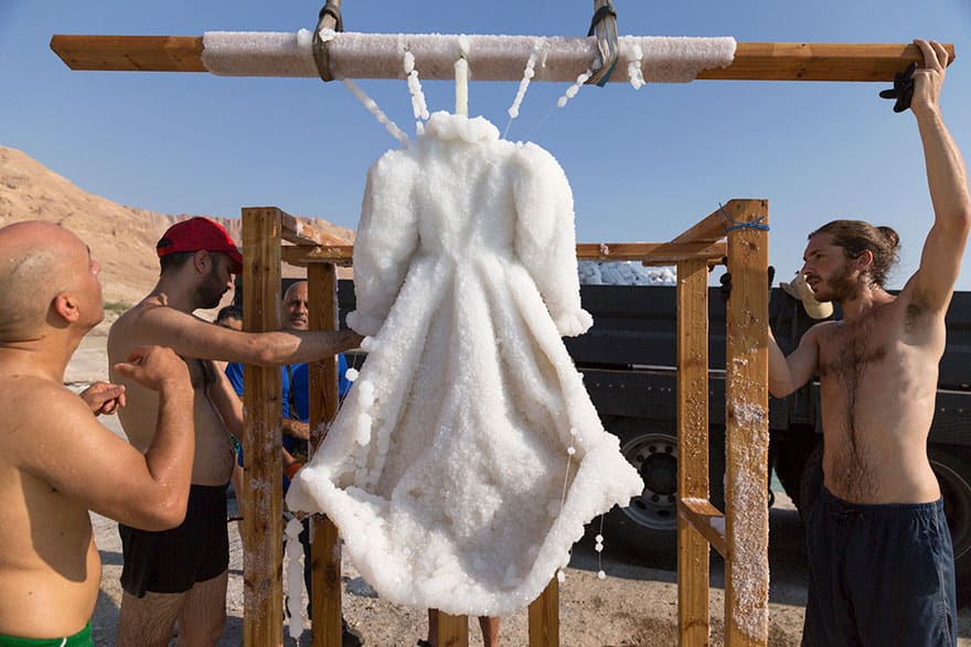 salt-dress-dead-sea-salt-bride-sigalit-landau-3