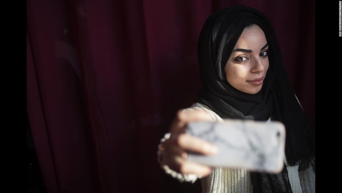 160905171850-07-cnnphotos-hijabistas-restricted-super-169