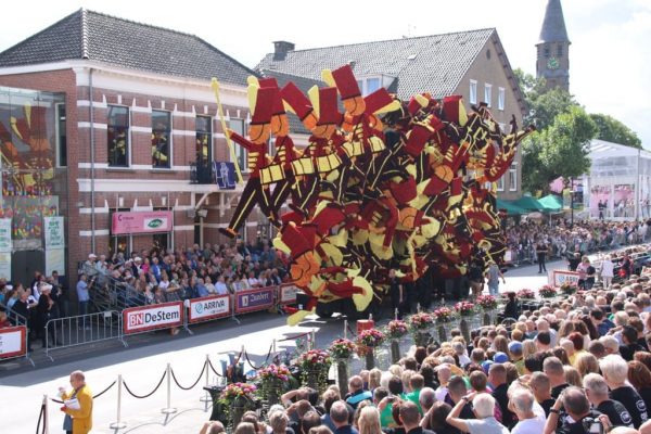 flower-sculpture-parade-corso-zundert-2016-netherlands-10