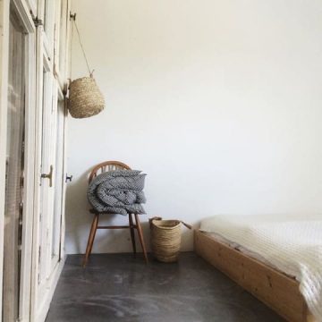 minimal bedroom via tessahop on instagram